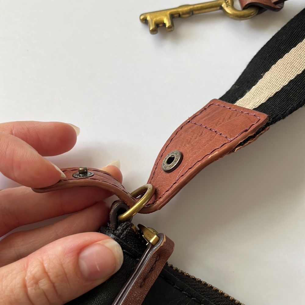 Fossil Bag With Adjustable Button Strap - image 3